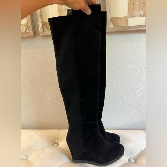 Stuart Weitzman Over-The-Knee Suede Boots, Size 7 - Picture 3 of 11